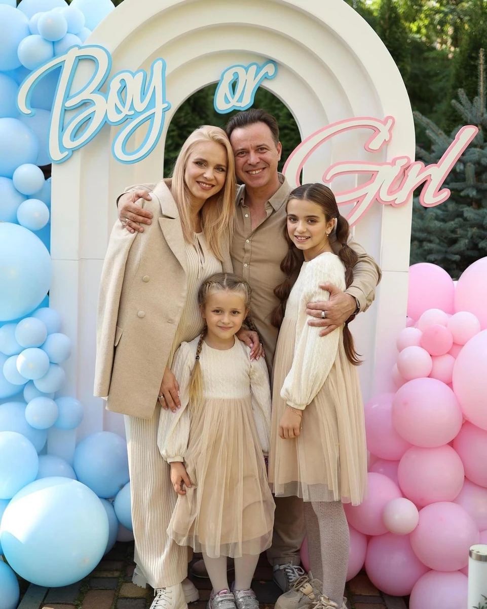 Андрій Дикий незабаром буде оточений вже 4-ма дівчатами 