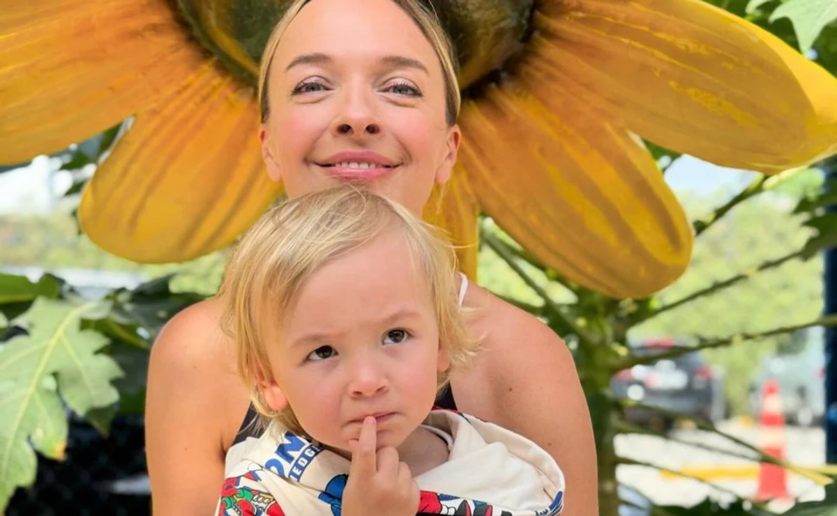 Василіса Фролова з сином