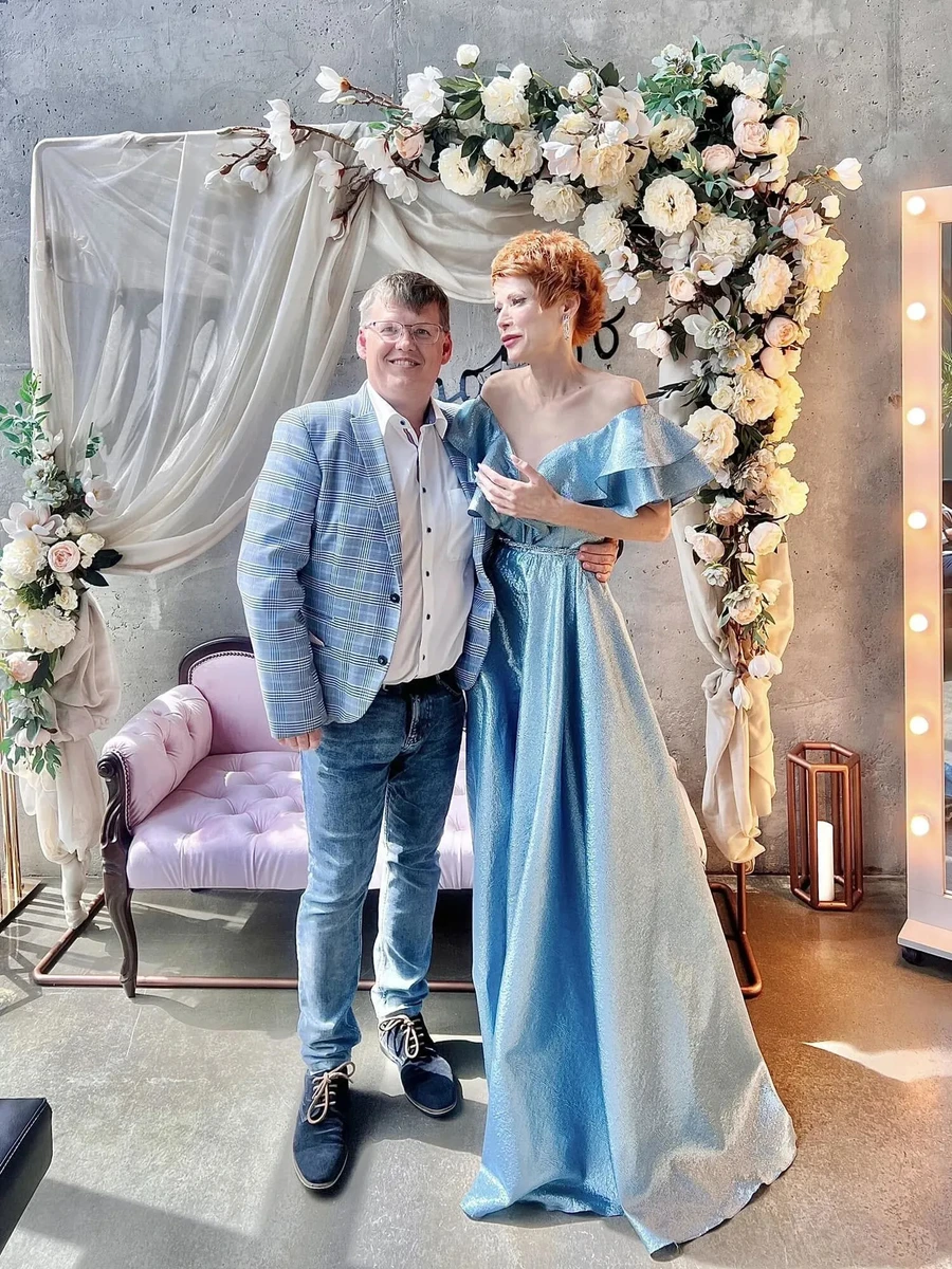 Олена-Крістіна Лебідь з коханим