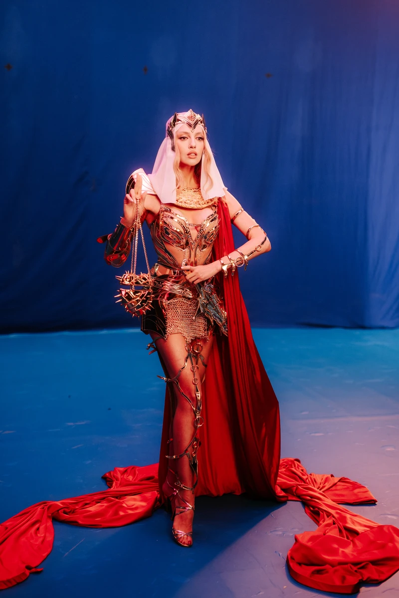 Полякова не вперше використовує образ княгині Ольги та жінки-воїна 