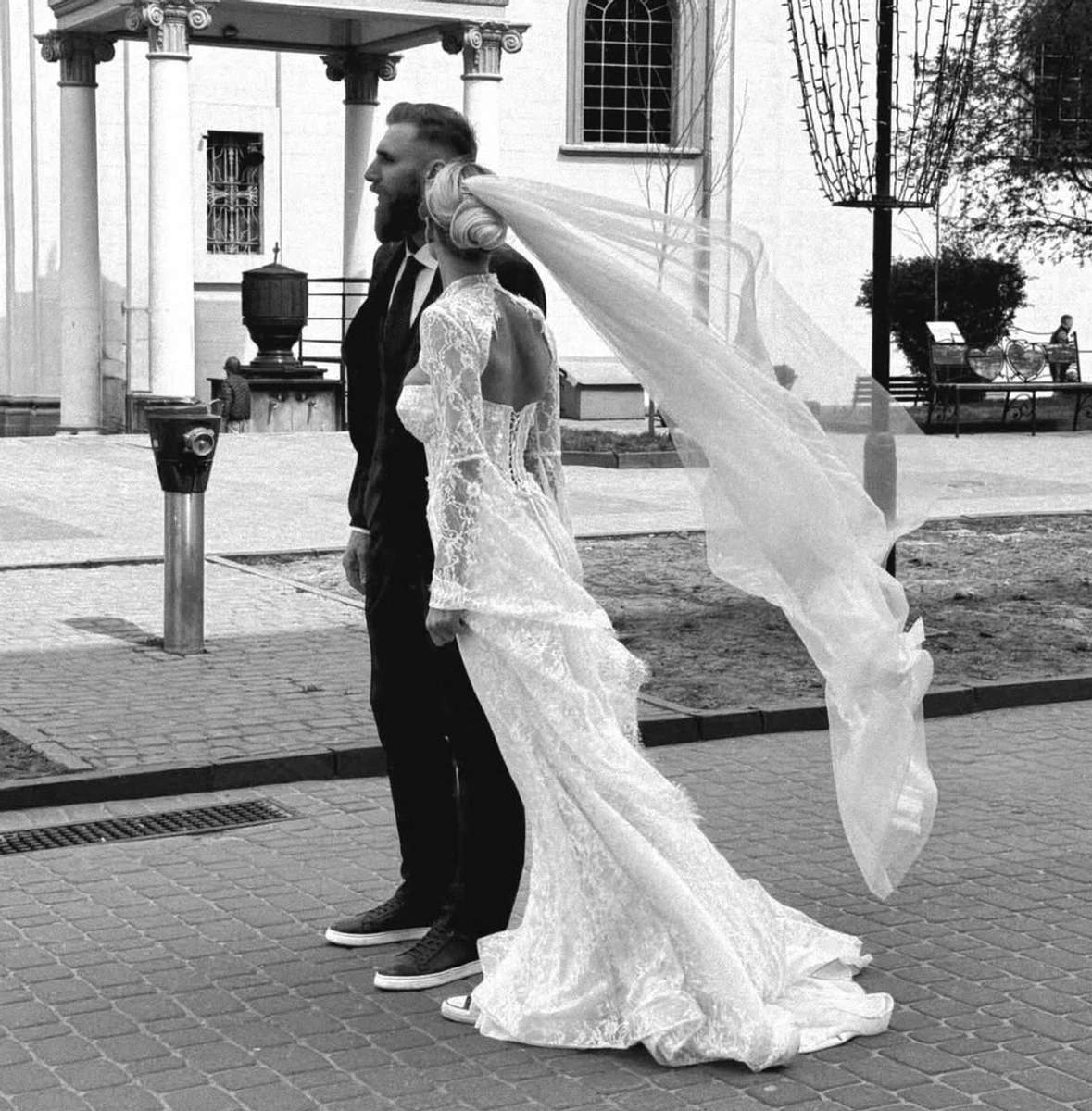 Військовий Павло Вишебаба показався з дружиною на своєму весіллі