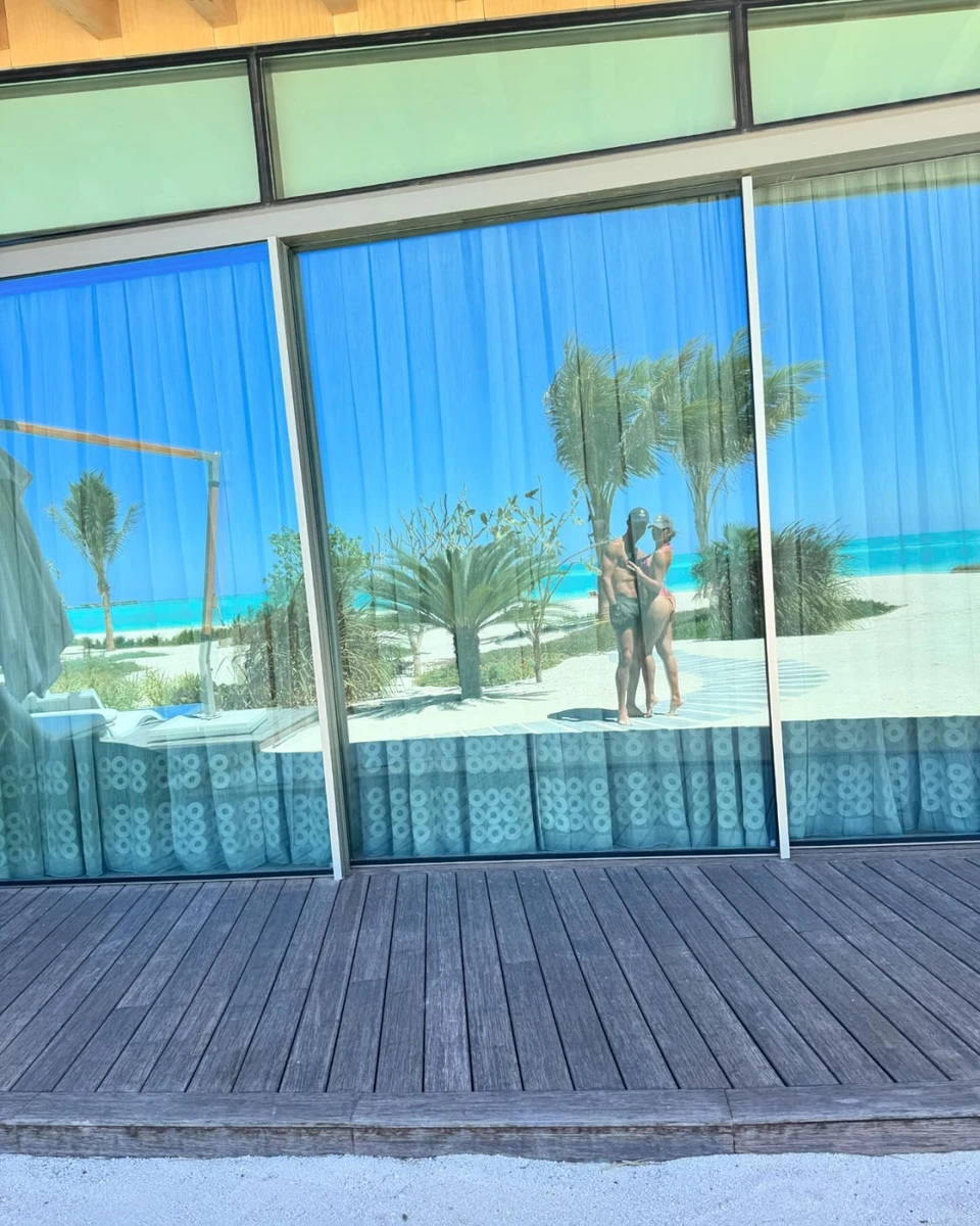 Не забули і про селфі