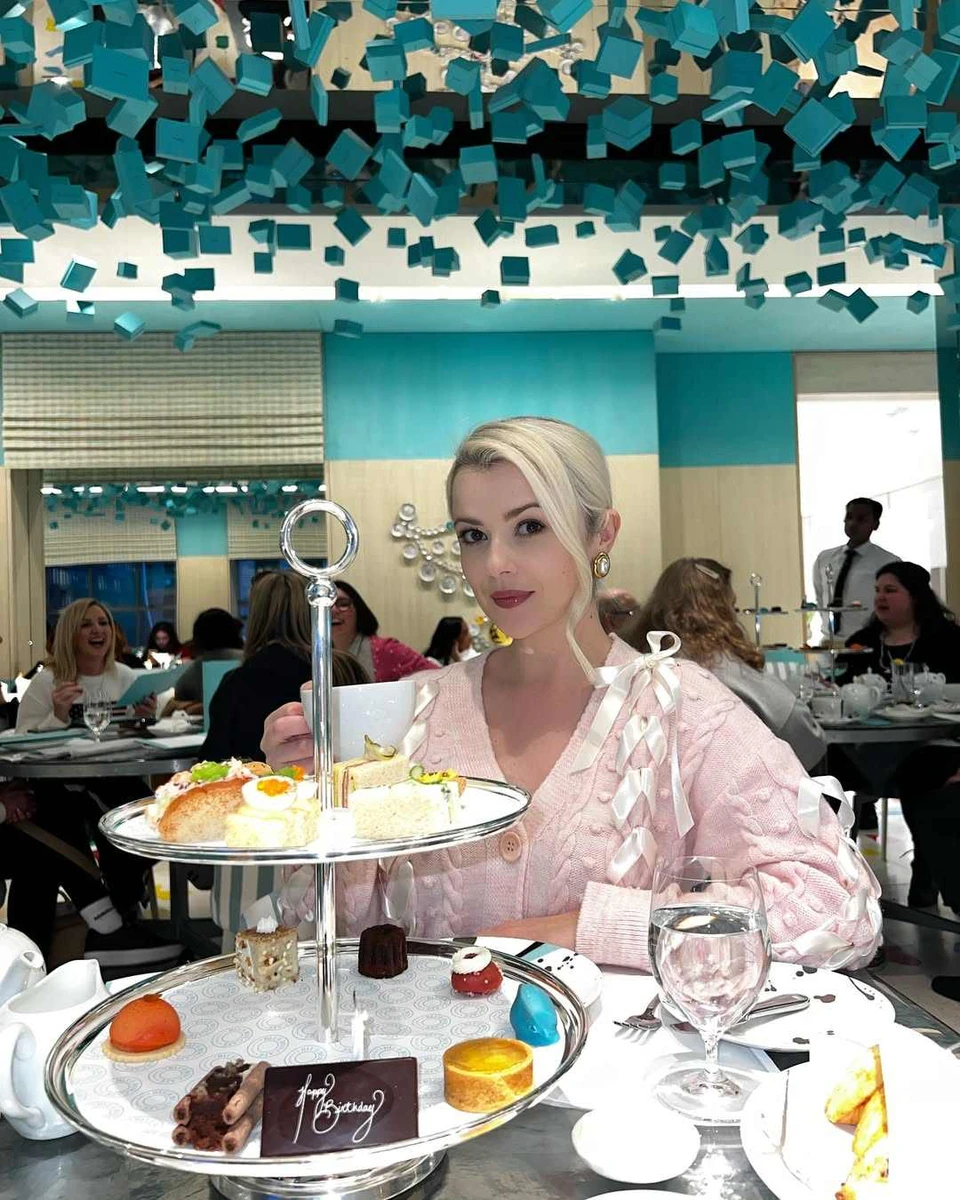 Міка Ньютон 5 років тому подолала рак