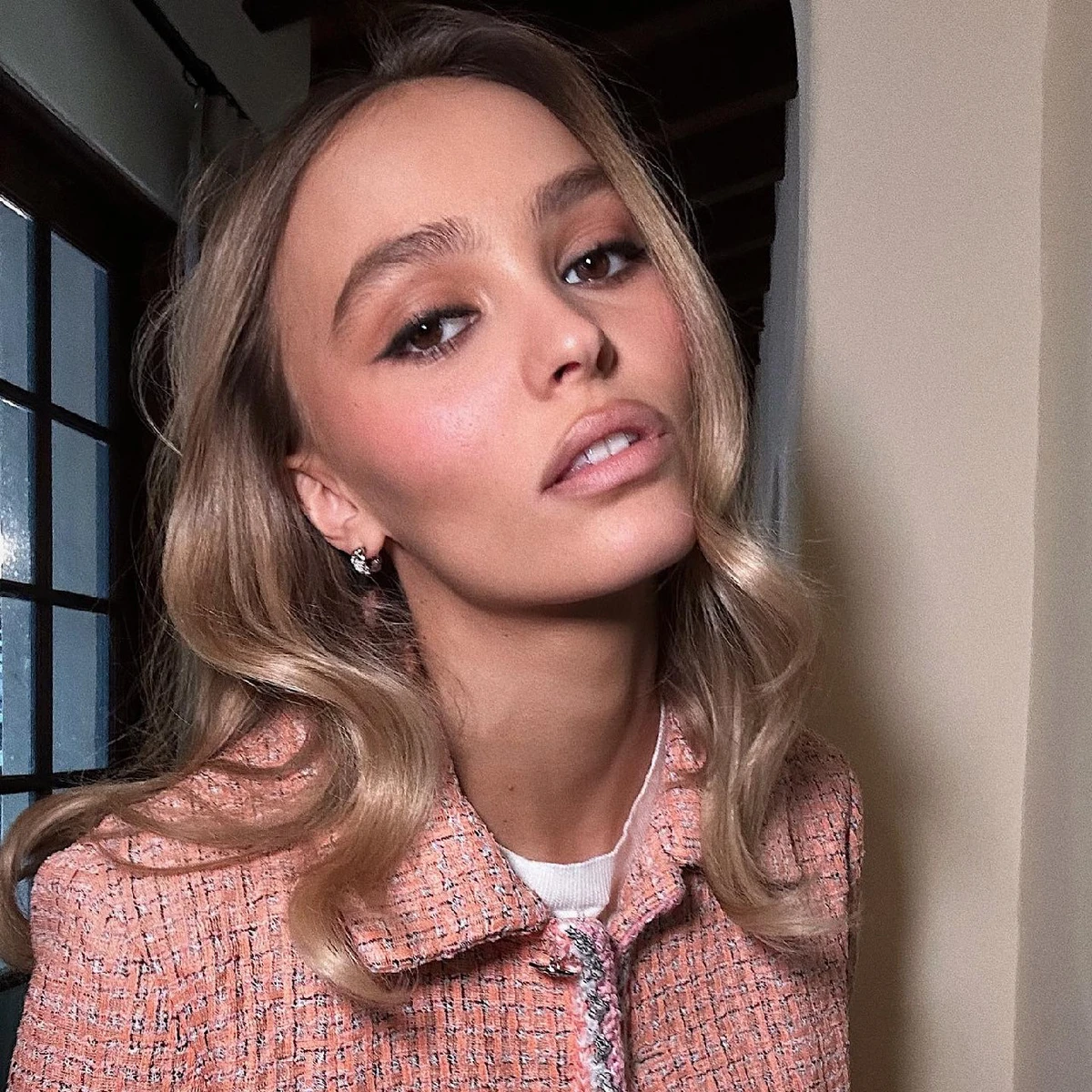 Візажистка Лілі-Роуз показала зблизька її макіяж