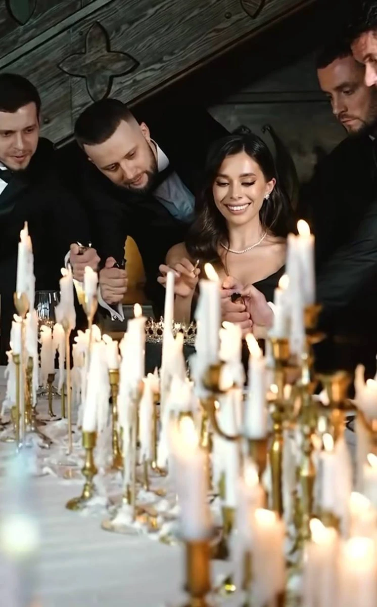 Неплях та гості її вечірки