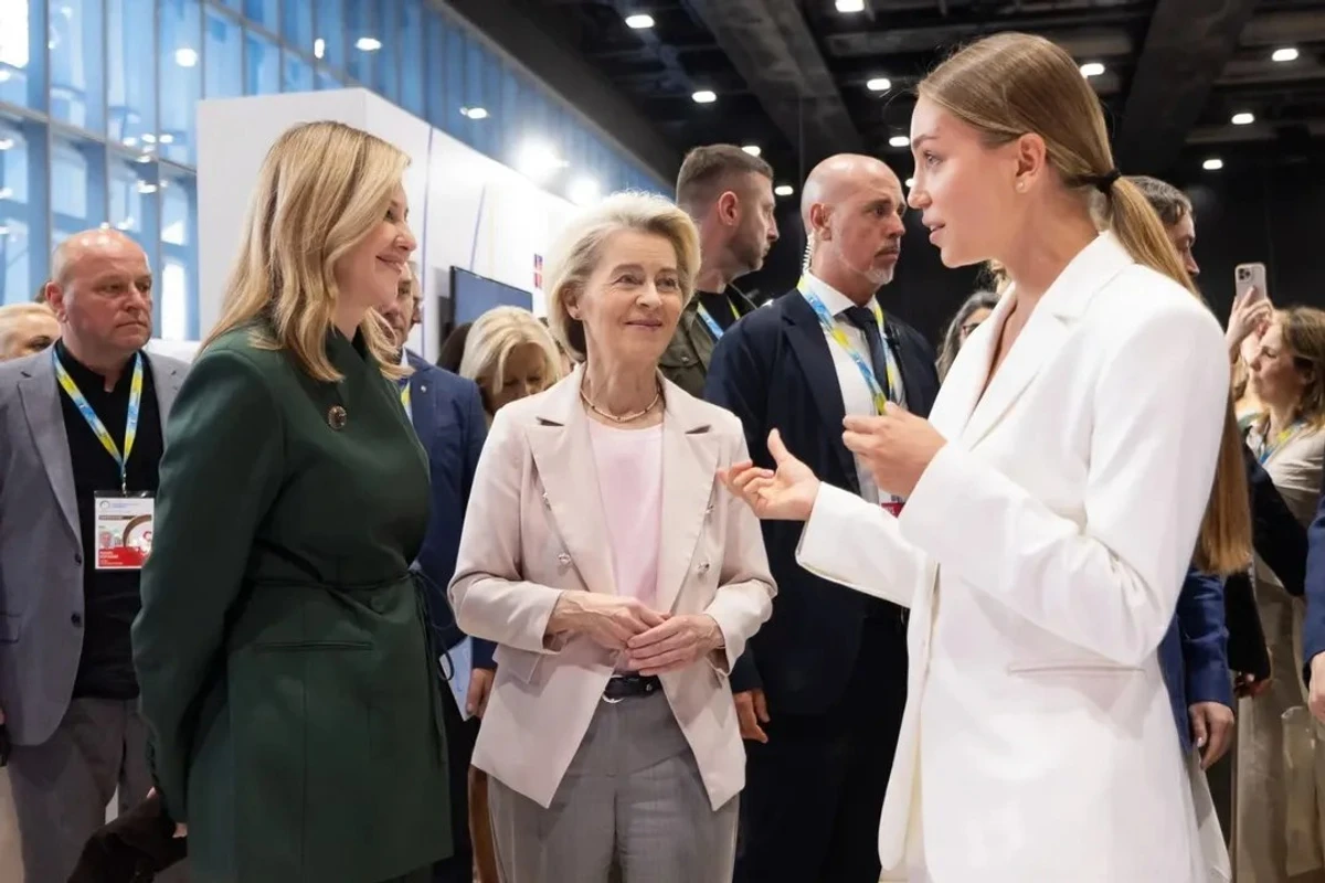 Олена Зеленська поспілкувалася з українською делегацією в Італії