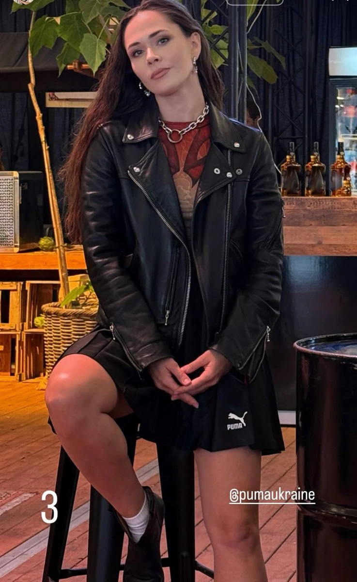 Саніна у спідниці Puma