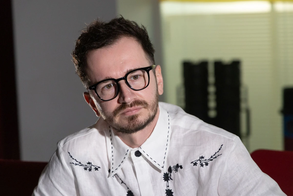 На запитання, чи вірить він у долю, Андрій відповів: Вірю. Мені здається, що все-таки все написано. Навіть оце з ракетами. Не втечеш. Звісно, береженого Бог береже, я ж не буду отак стояти, чекати ту ракету. Але дуже багато є факторів. В кожного відведено свій час.