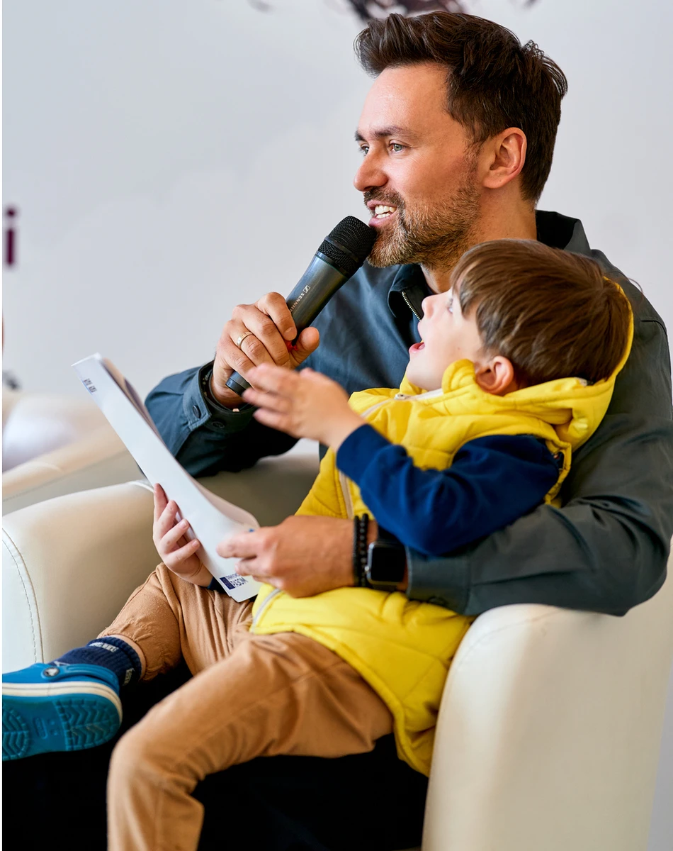 Тімур Мірошниченко у компанії сина провів Ziferblat до Швейцарії