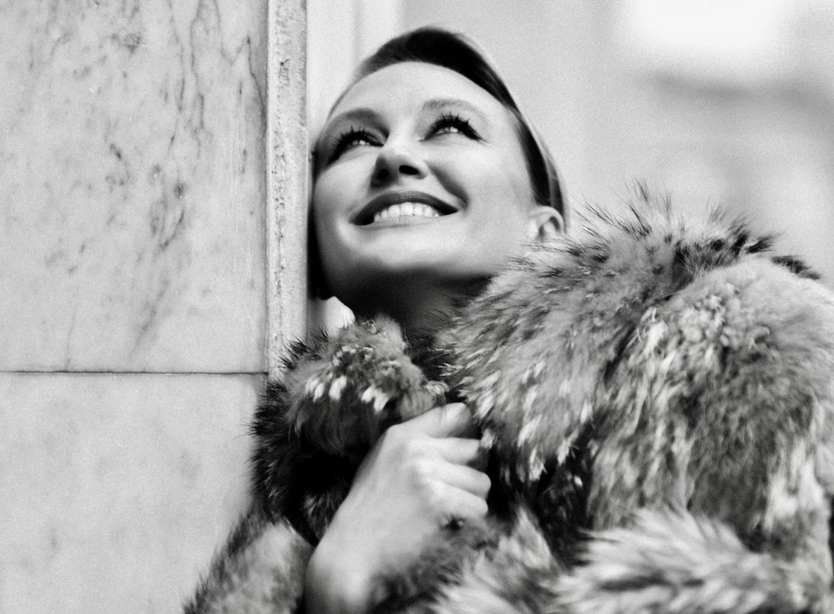 Єва Бушміна, яка до квітня минулого року була ще LAYAH, досі веде свій Instagram російською 