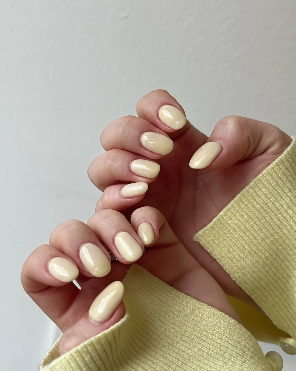 Манікюр у масляному відтінку