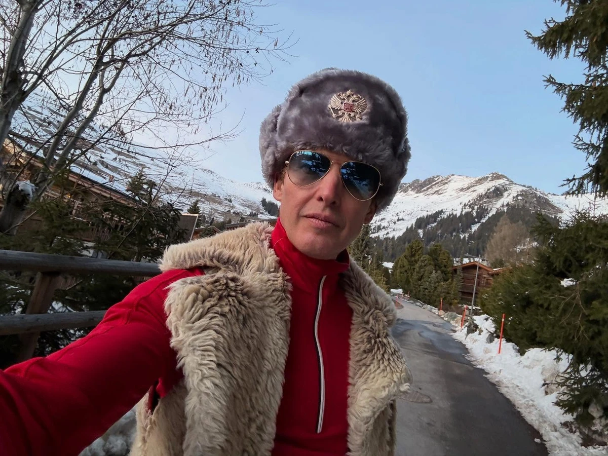 Джеймс Блант показався у шапці з російською символікою