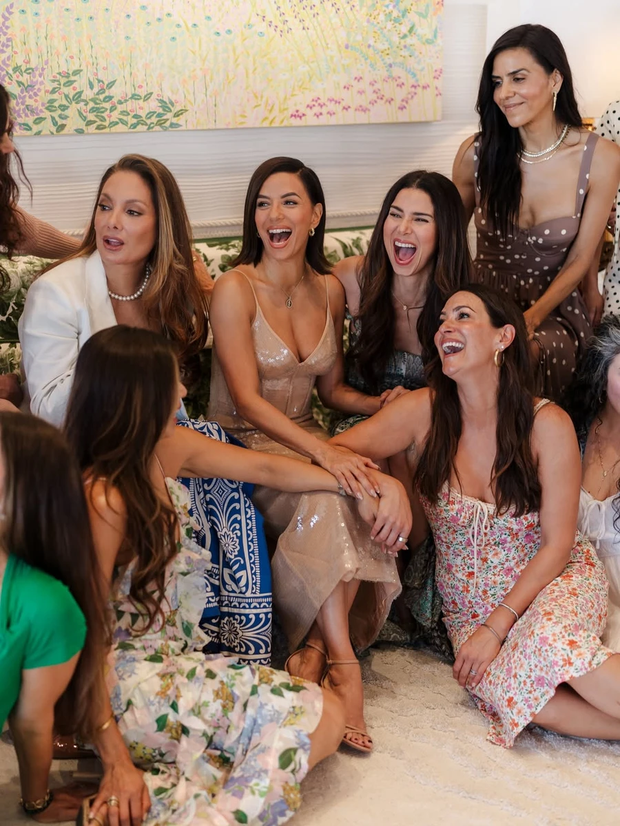 Єва Лонгорія показалася на святкуванні свого дня народження