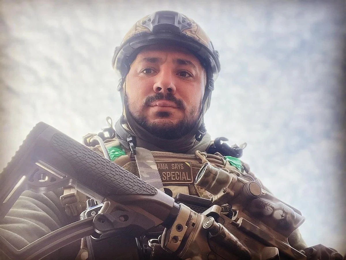 34-річний Євген, незважаючи на те, що має 2-гу групу інвалідності після поранення в АТО, продовжує боронити Україну на фронті