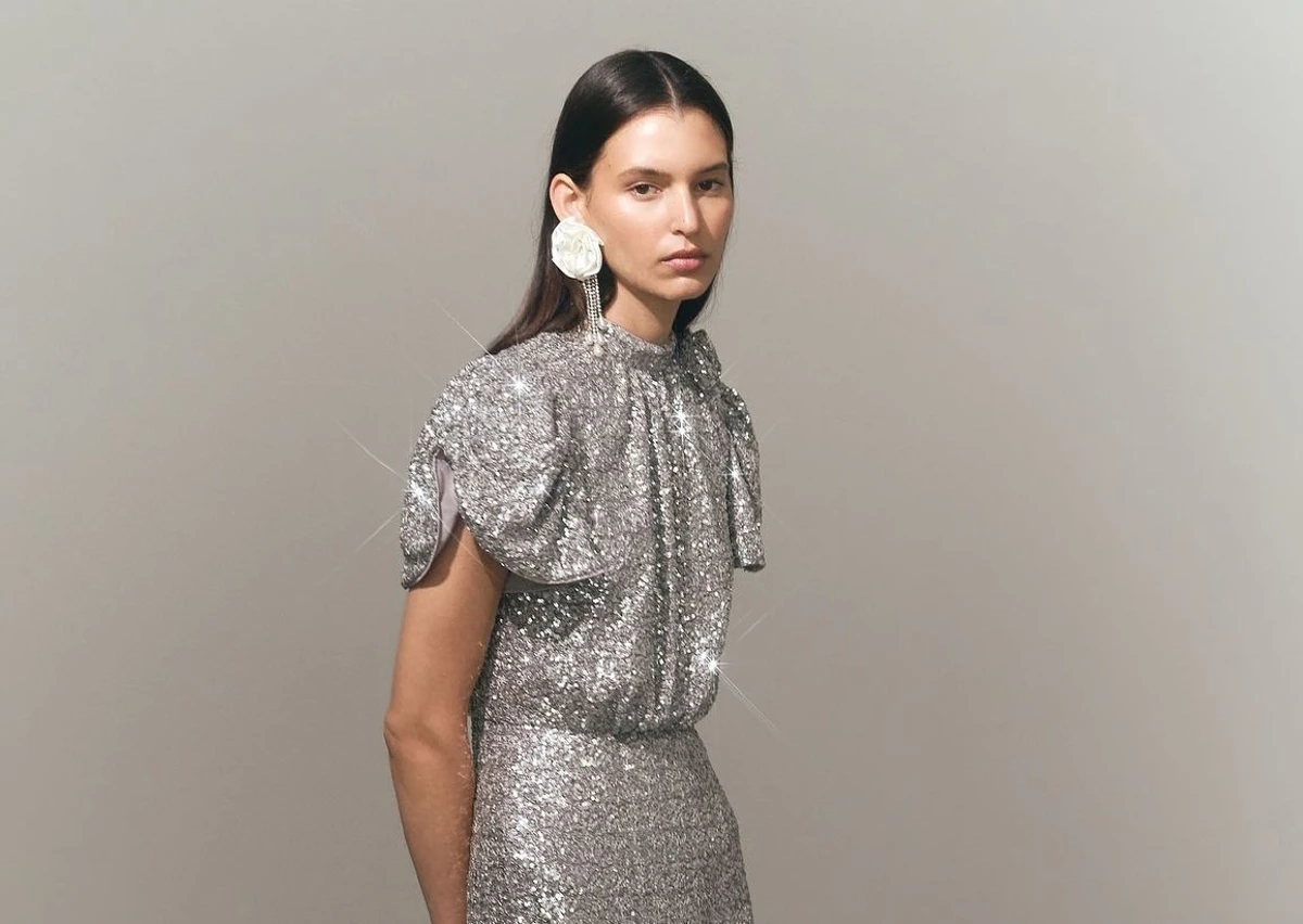 Блискуча сукня на новий рік