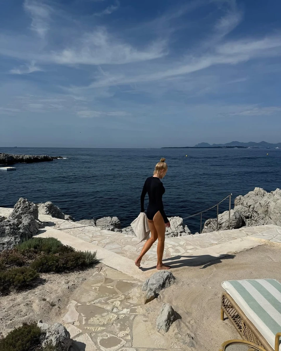 Ніколь Кідман у купальнику засвітила стрункі форми