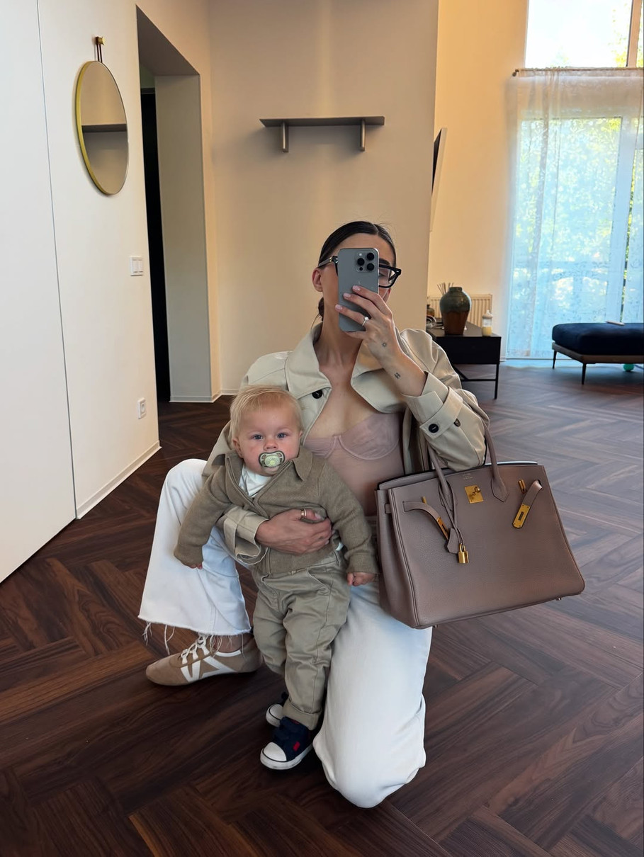 Катерина Остапчук показала подаровану Біркін