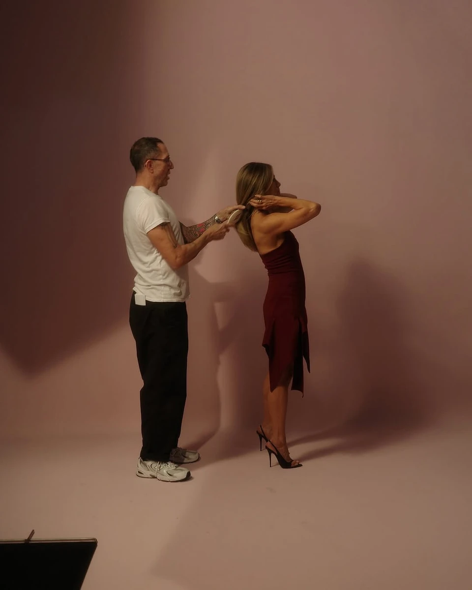 Дженніфер Еністон попозувала для бренду