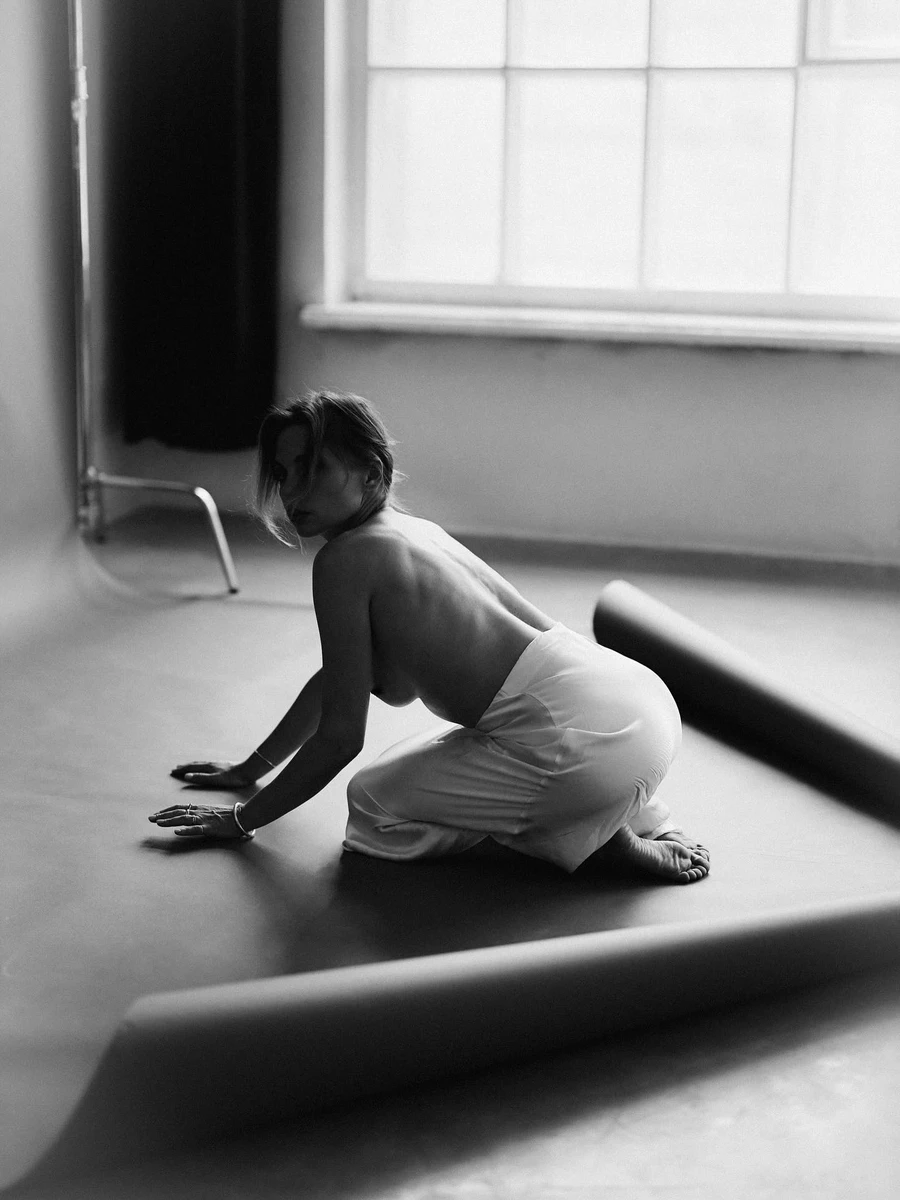 І ці фото точно не найвідвертіші у портфоліо Ірени  