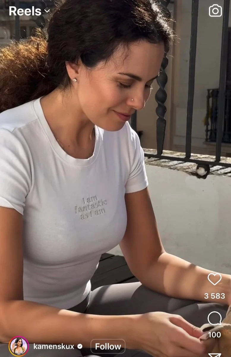 Пішла тренуватись, бо написали, що я знову товста. Була дійсно товста - не подобалась бо товста, схудла - краще було з пишними формами, - пригадала Настя слова горе-коментаторів