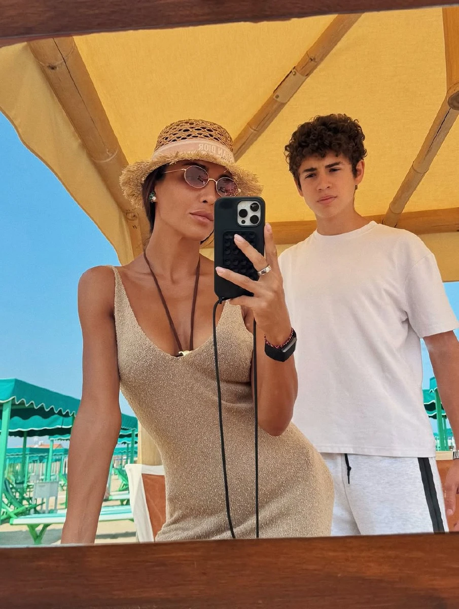 Санта і її син від Джеджули