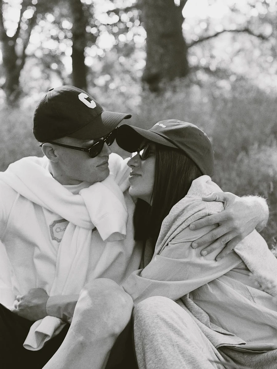 Артем Довбик святкує 5-ту річницю шлюбу