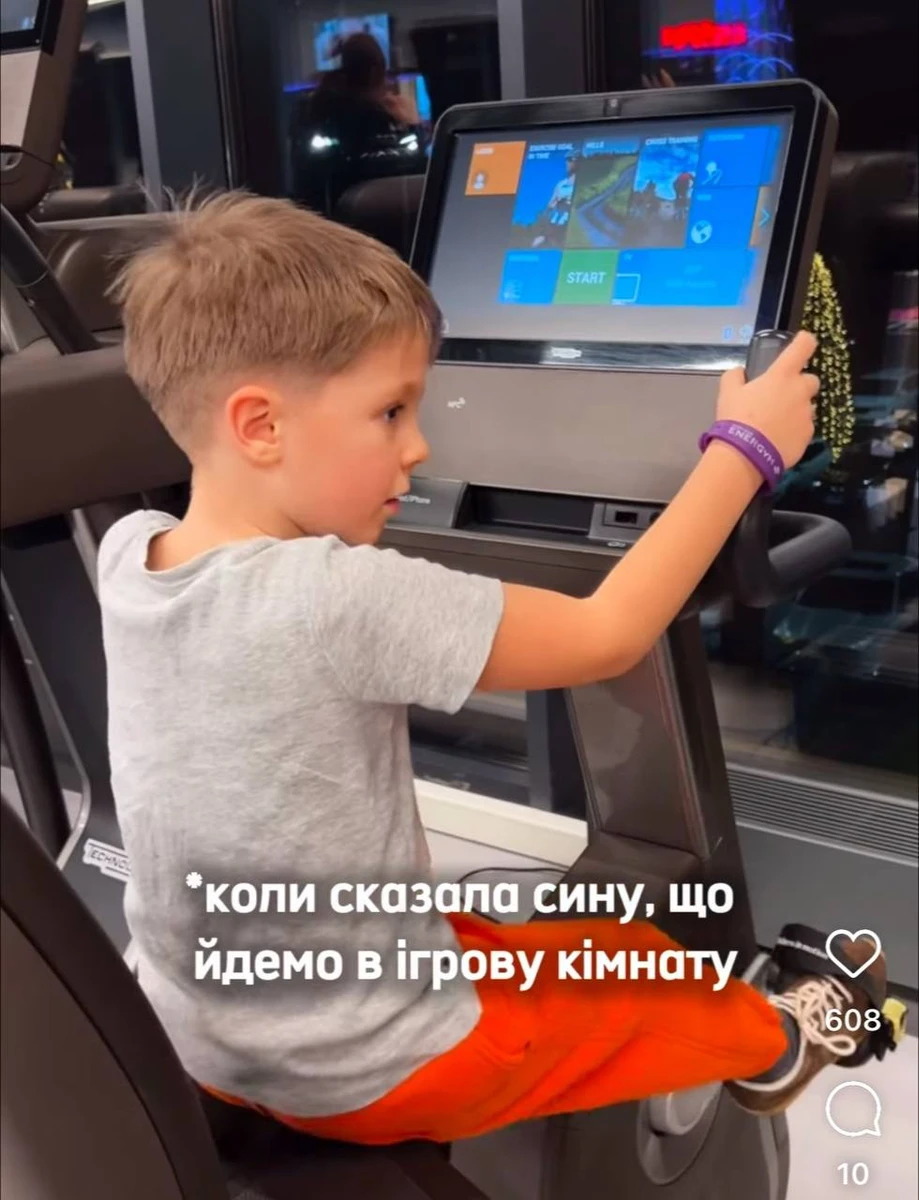 Іван за тренажером