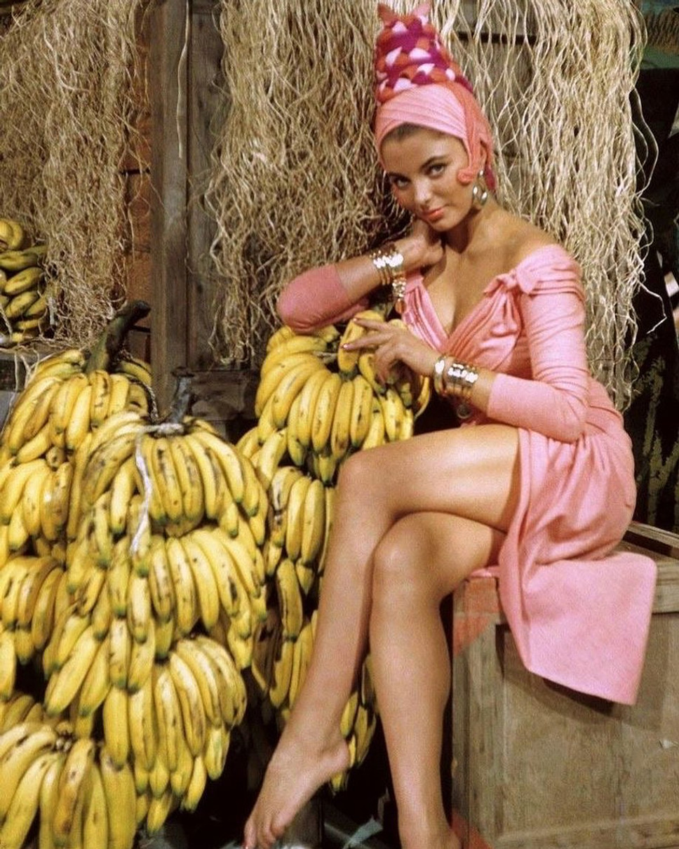 Джоан Коллінз у молодості