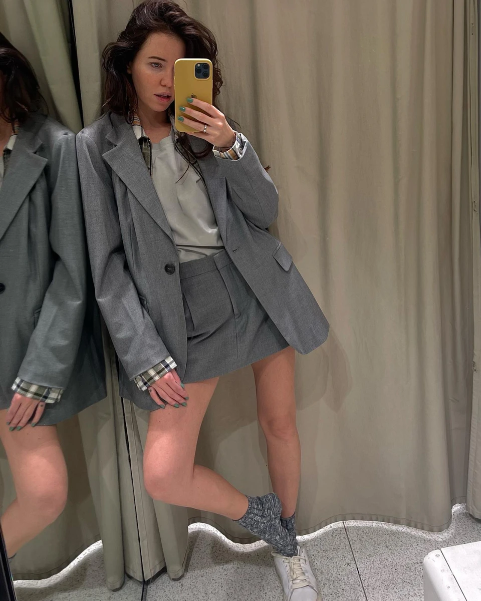 Є в гардеробі Наді Дорофєєвої і мініспіднички