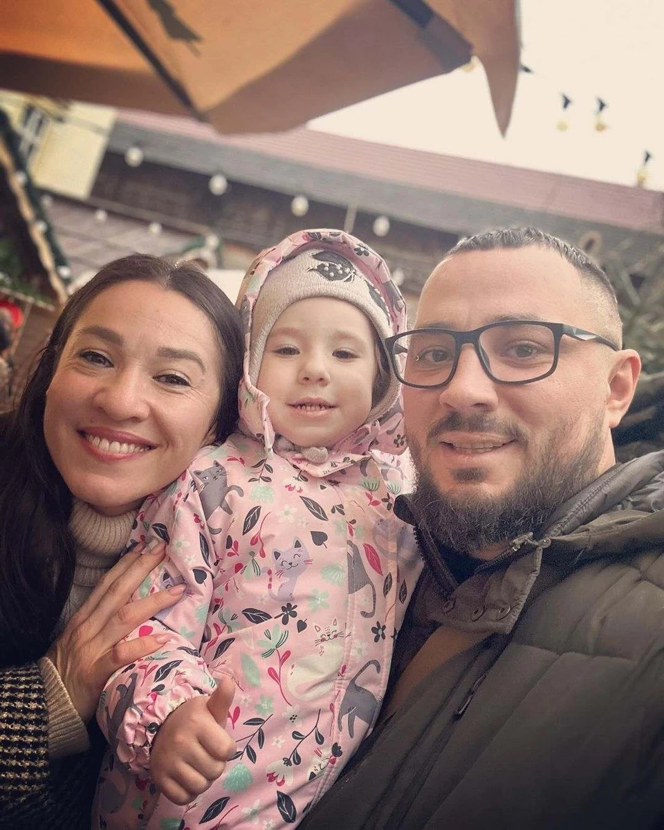 Якась подія, що трапилася з Тєрєховим на фронті, змусила його переоцінити власне життя і стосунки з Наталкою. Може, наслідком цього якраз і стала фотосесія подружжя, яка так потішила фанів у серпні 2023-го