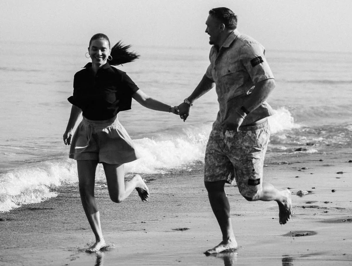 Олександр Усик і його дружина