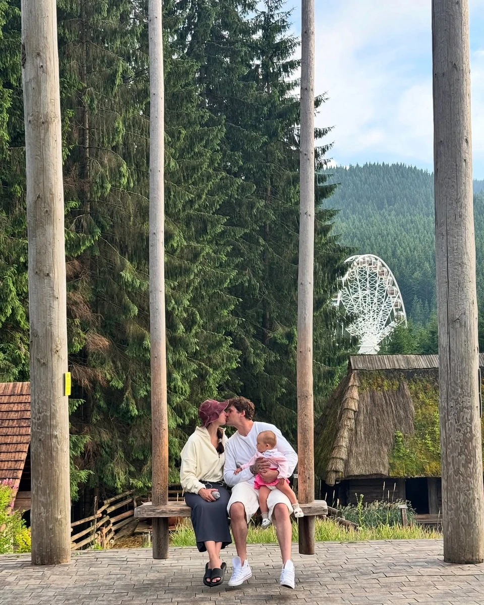 Наталія Татарінцева замилувала цілунком з Євгеном Котом