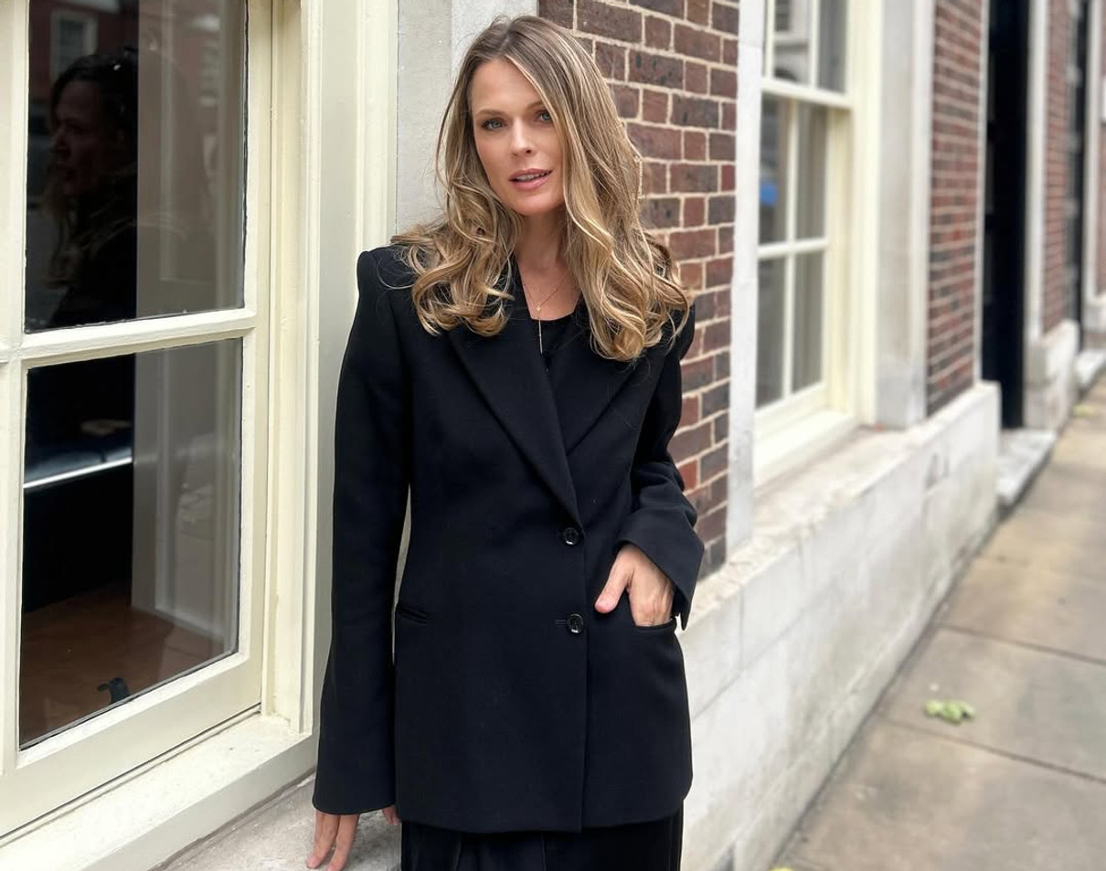 Ольга Фреймут позує для фото