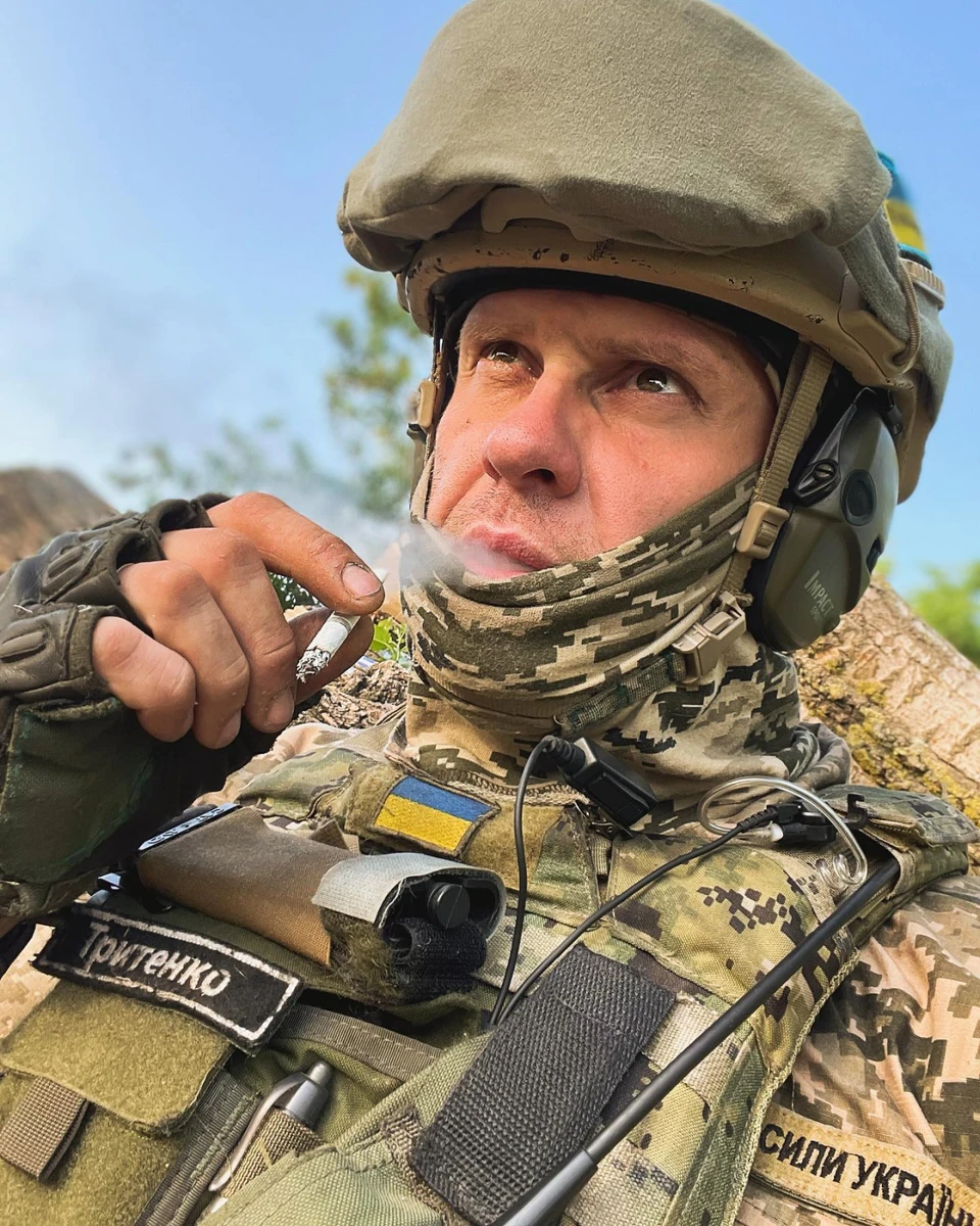 Тритенко не оголошував про службу, однак регулярно викладав фото у формі