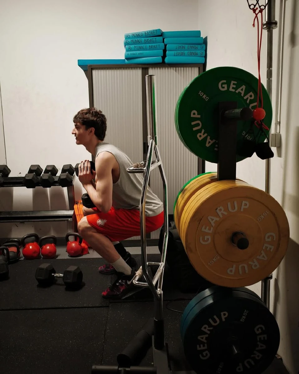 Максим Кличко показав присід