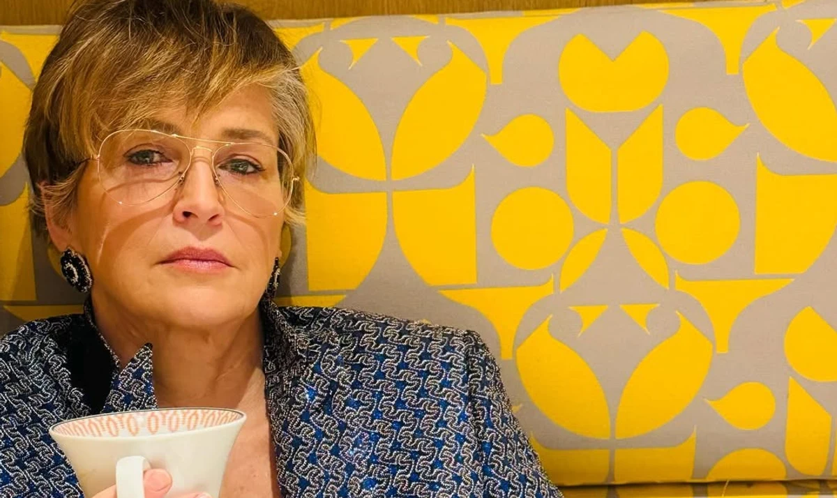 Шерон Стоун позує для фото