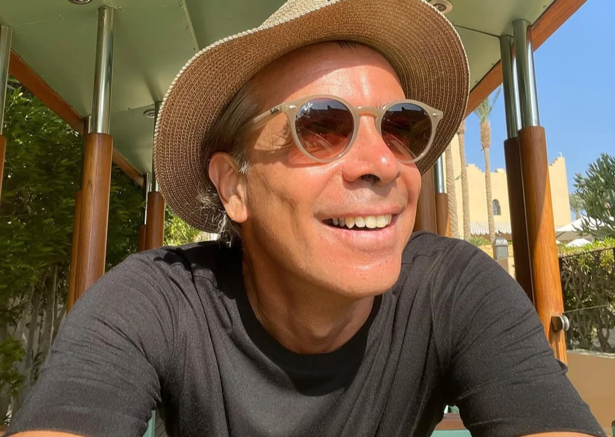 Валід Арфуш робить селфі