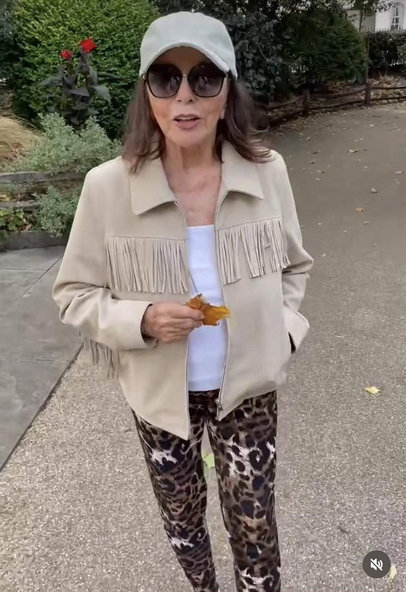 Джоан Коллінз в інстаграм