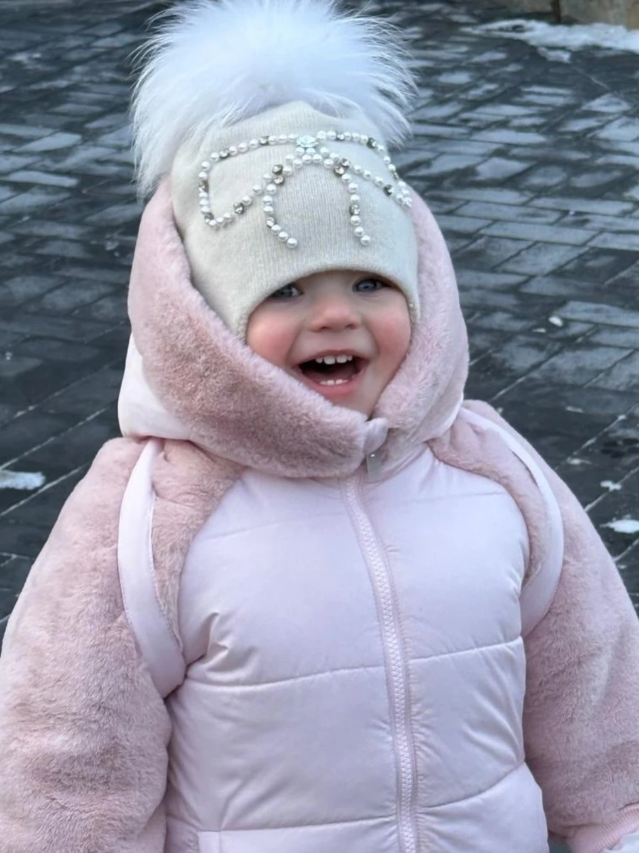 Дружина Усика поділилася теплими фото з дочкою на її 2-річчя