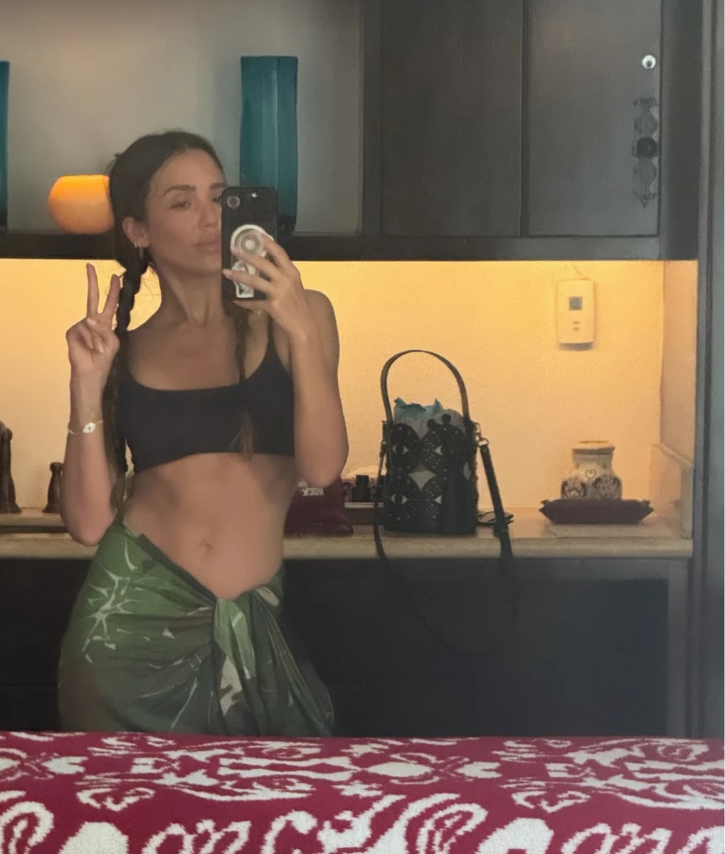 Джессіка Альба показала фігуру в бікіні