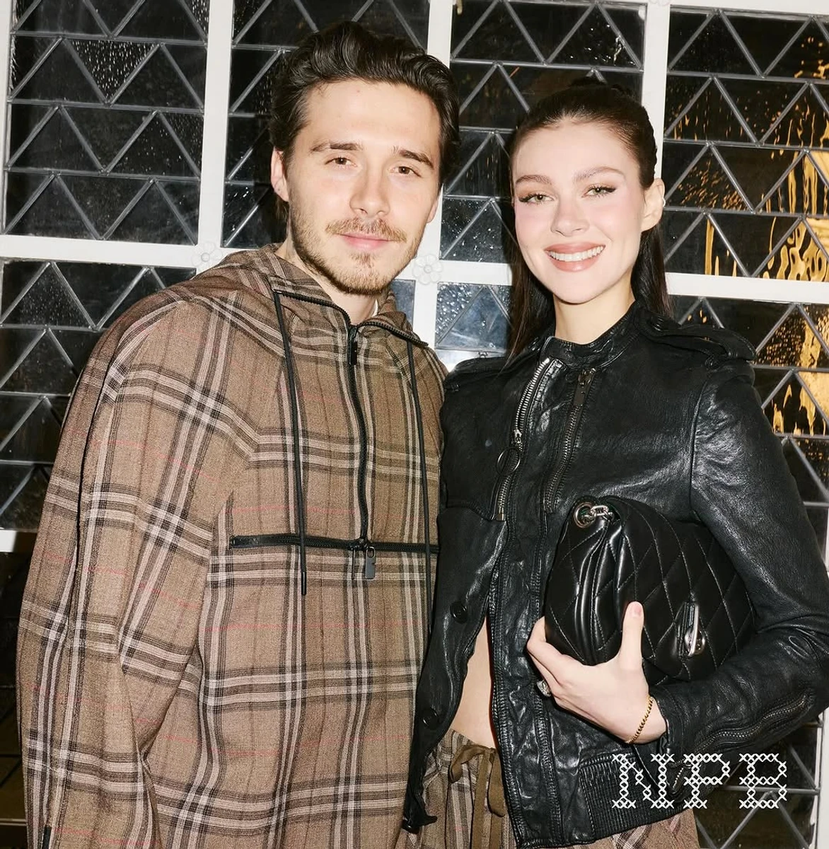 Бекхем та Пельц вразили ефектними образами на Тижні моди