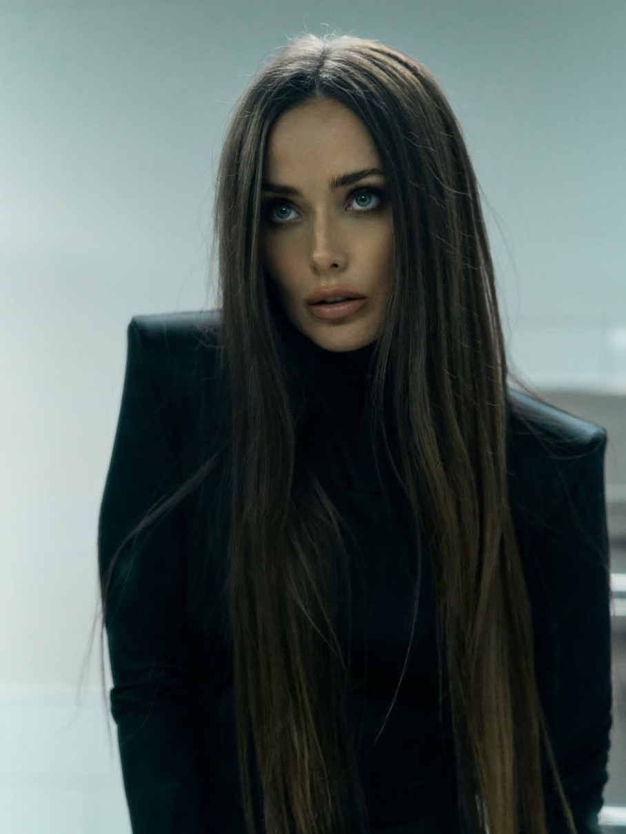 Мішина наробила нових фото