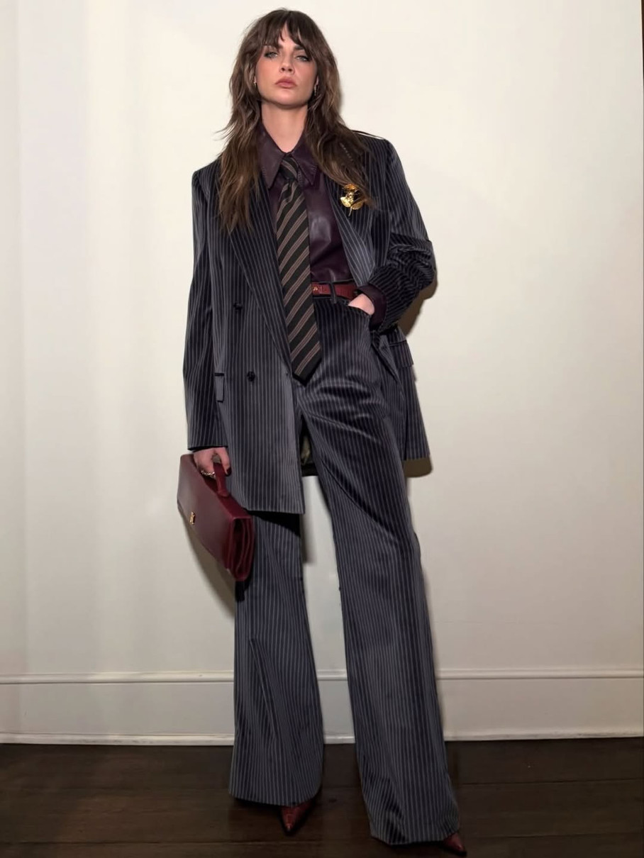 Кара Делевінь похвалилася новим образом