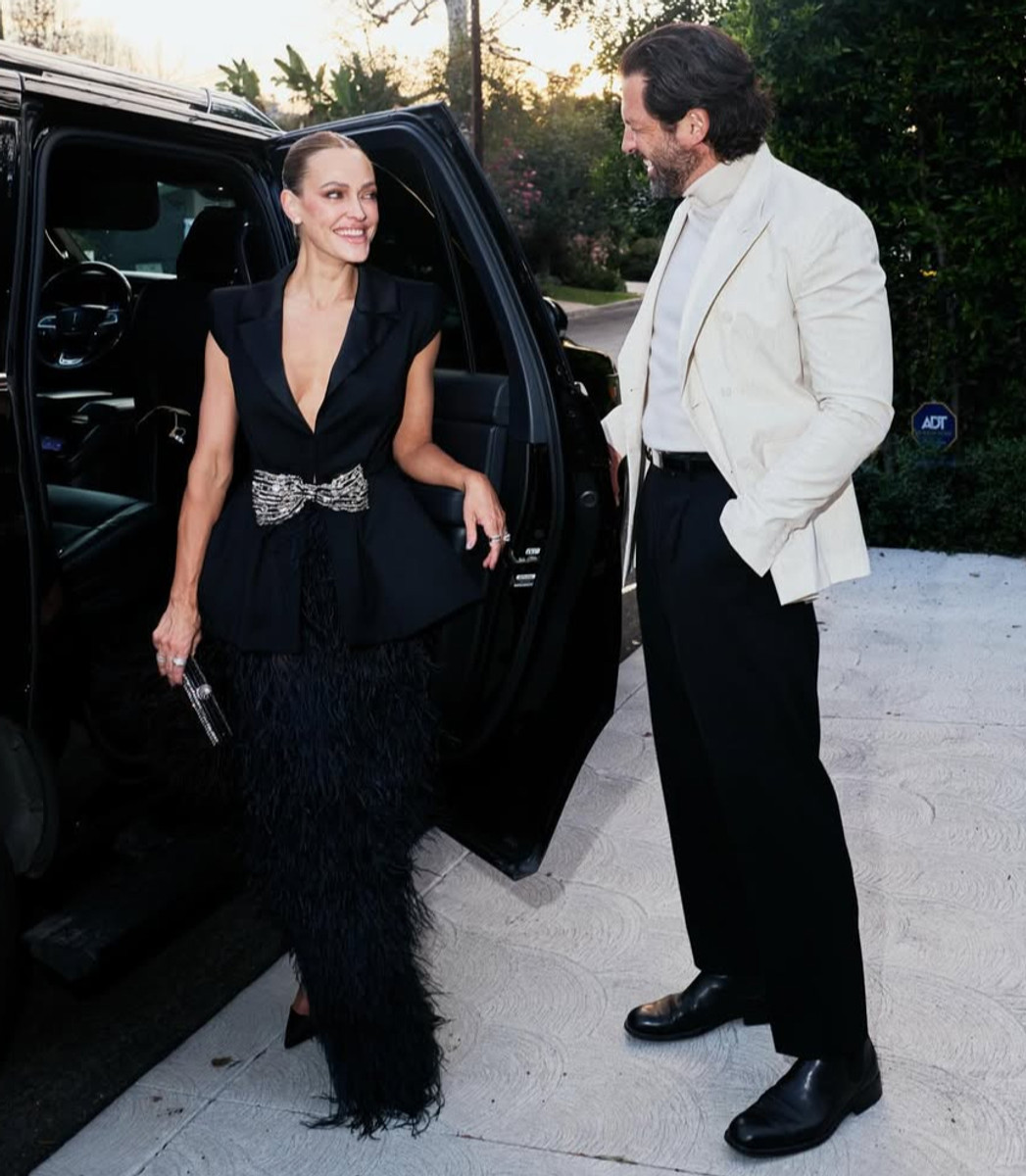 Макс Чмерковський з дружиною попозували на кінопремії