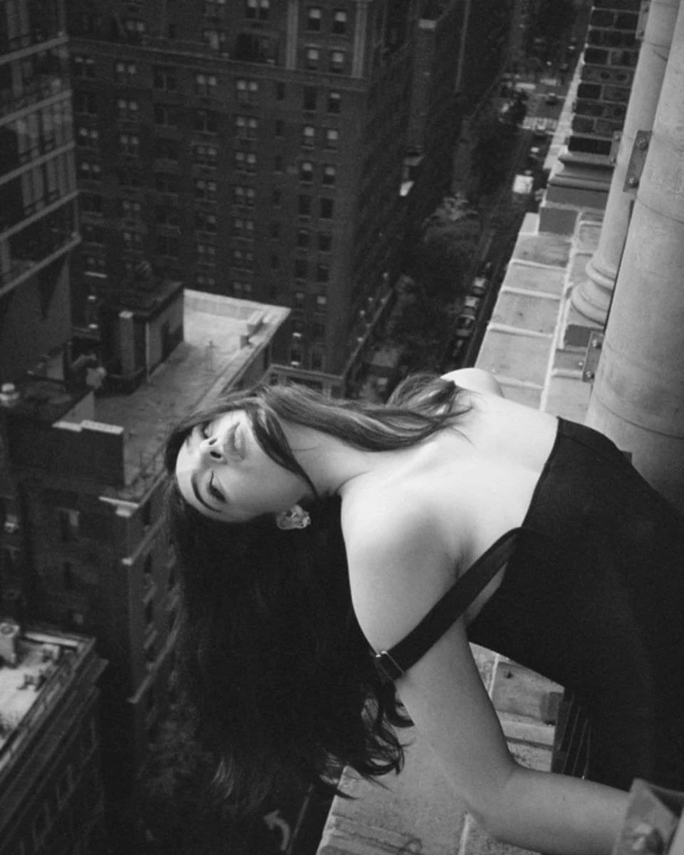 Інакше б Дева не робила ось так