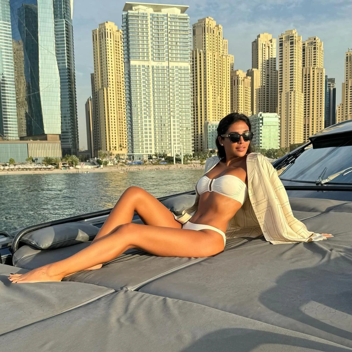 Ну і похизуватися підтягнутим тілом - обов'язково