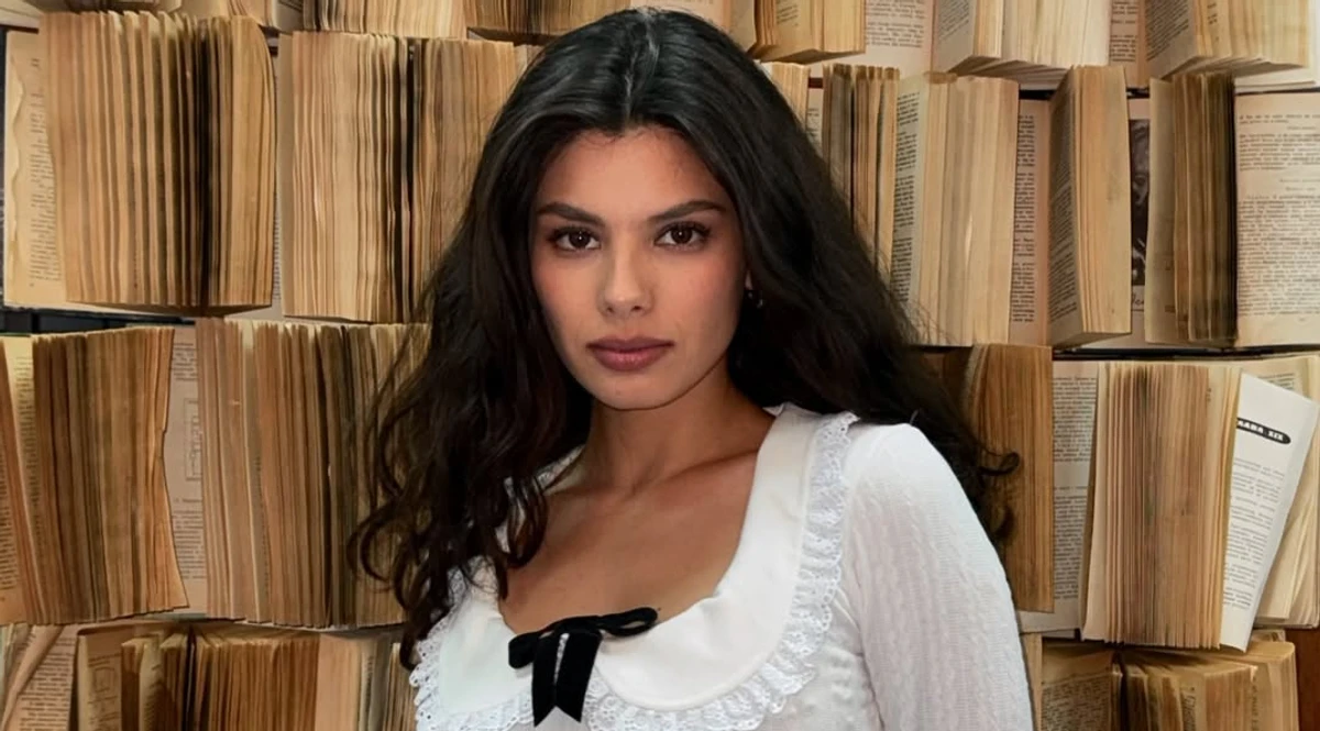 Мішель Андраде попозувала для фото