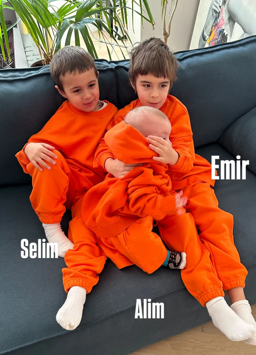 Джамала показала обійми трьох своїх синів