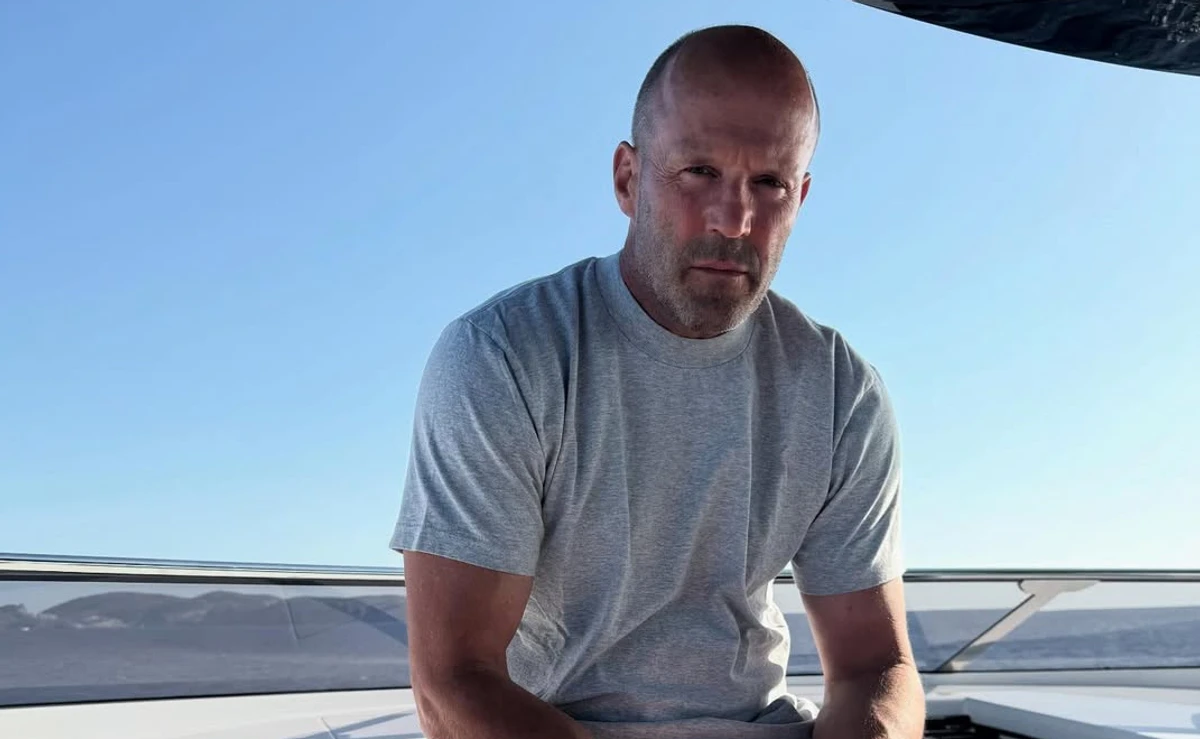Джейсон Стейтем відпочиває на яхті з родиною