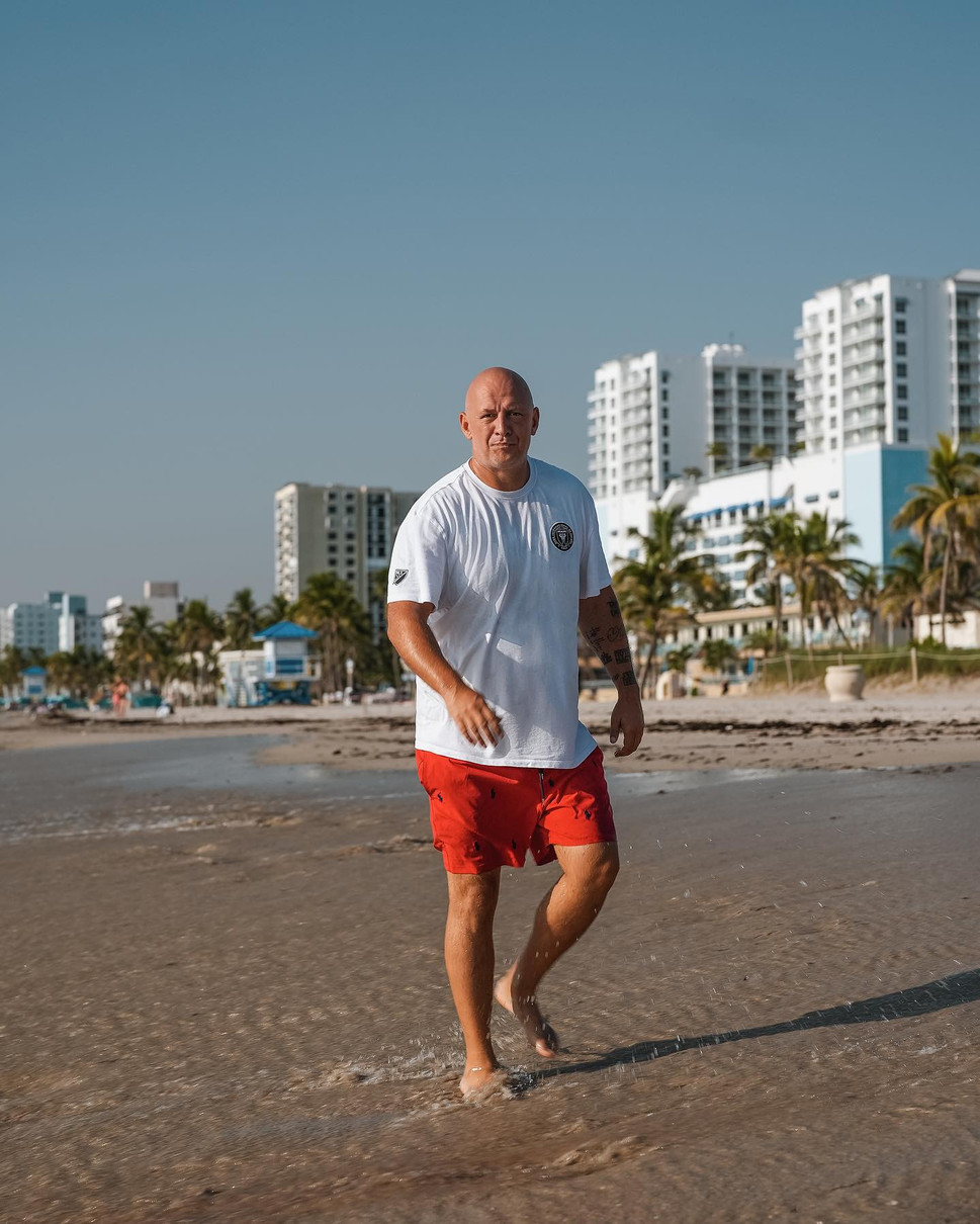 Потап на пляжі в Маямі